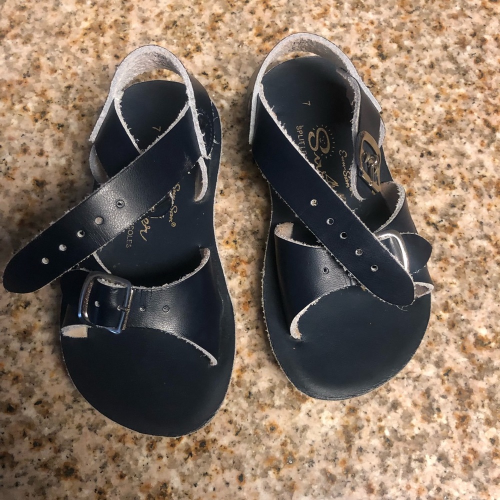 Surfer Sandals Size 7 toddler